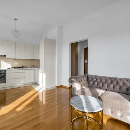Wola 14th Floor - Parking & Balcony - By Rentujemy Apartment