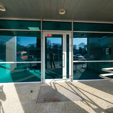 Wola 14th Floor - Parking & Balcony - By Rentujemy アパート *