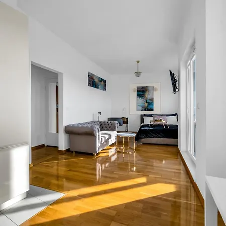 Wola 14th Floor - Parking & Balcony - By Rentujemy