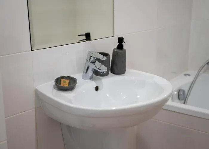 Wola 14th Floor - Parking & Balcony - By Rentujemy Warsaw