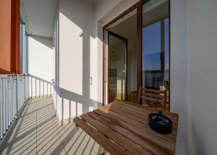 Apartment Wola 14th Floor - Parking & Balcony - By Rentujemy Warsaw