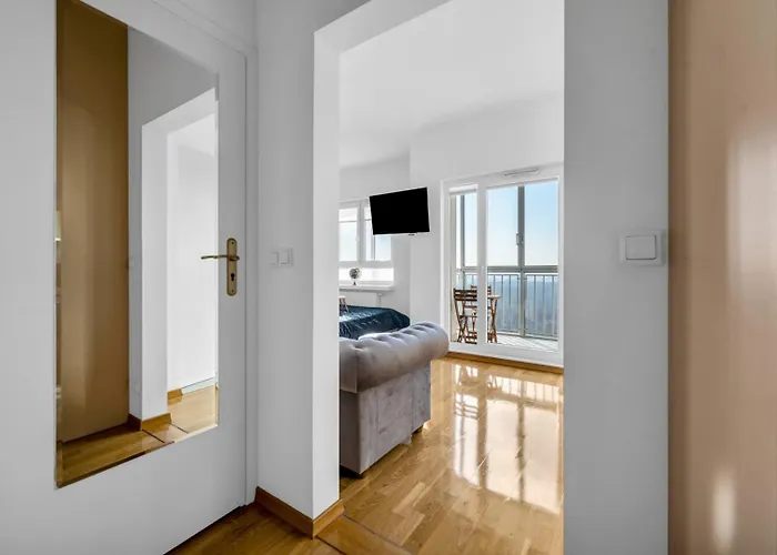 Wola 14th Floor - Parking & Balcony - By Rentujemy Warsaw