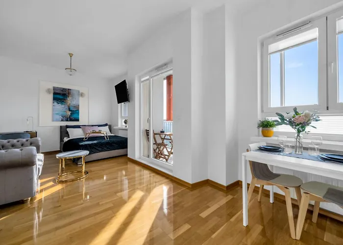 Wola 14th Floor - Parking & Balcony - By Rentujemy