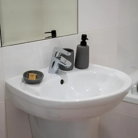 Wola 14th Floor - Parking & Balcony - By Rentujemy Warszawa