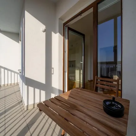 דירה Wola 14th Floor - Parking & Balcony - By Rentujemy ורשה